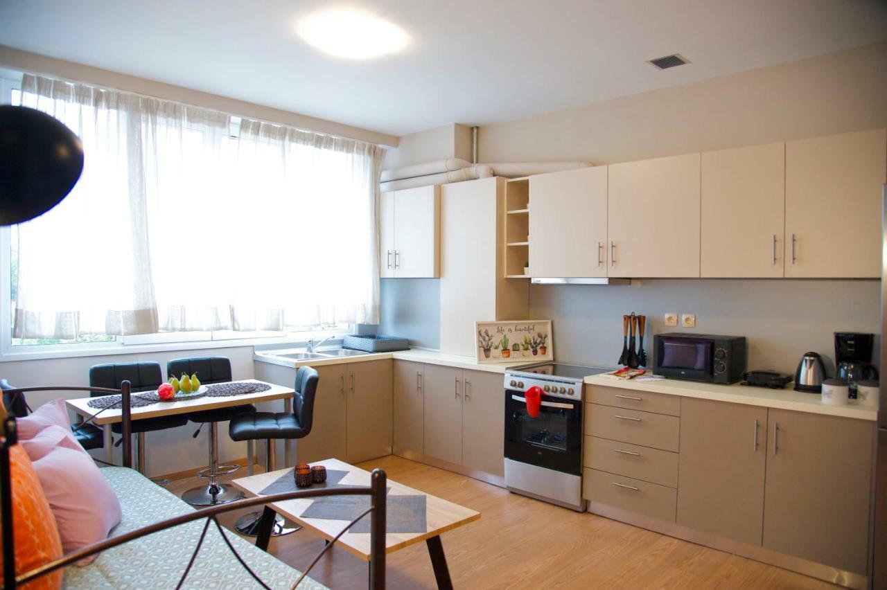 Stylish And Elegant Apts Apartment Атина Екстериор снимка