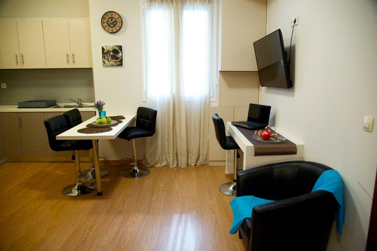Stylish And Elegant Apts Apartment Атина Екстериор снимка